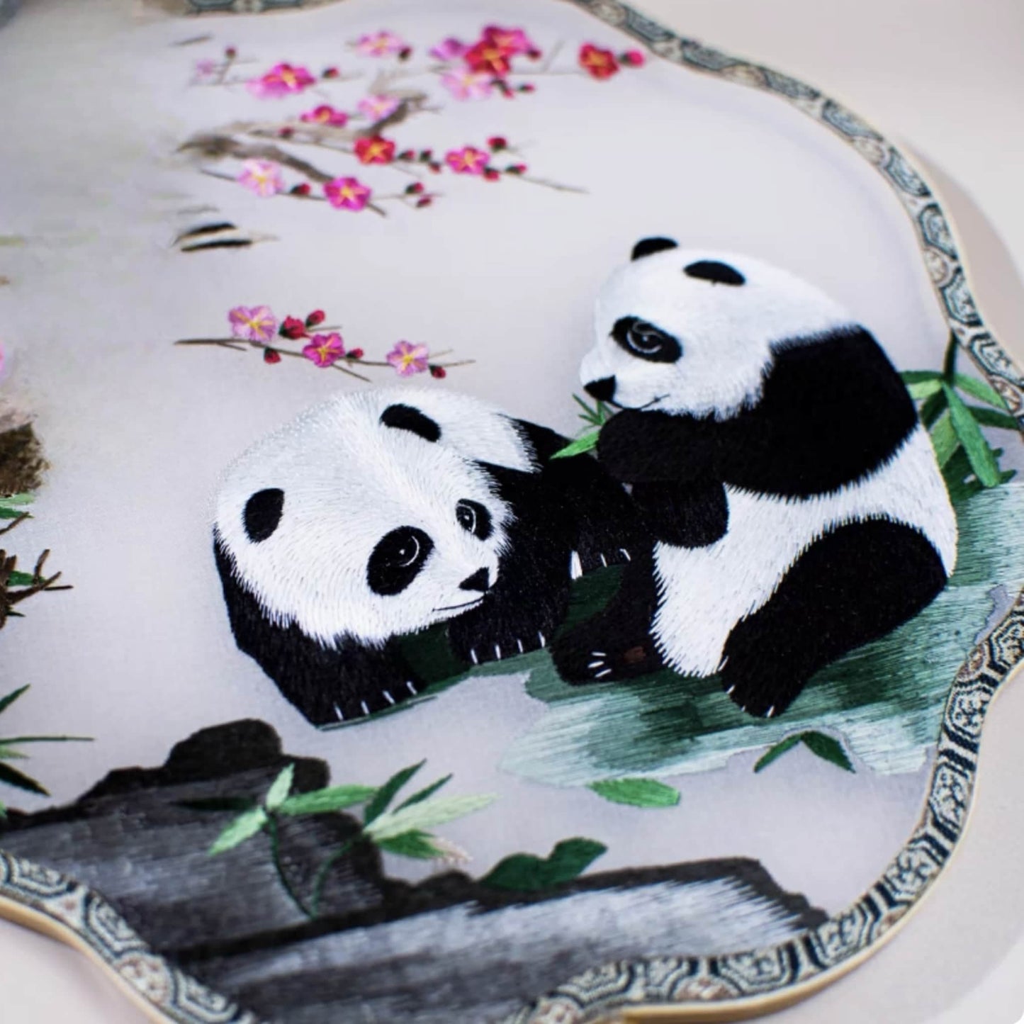 Abanico bordado de Suzhou: una obra maestra de tradición y elegancia 🌸