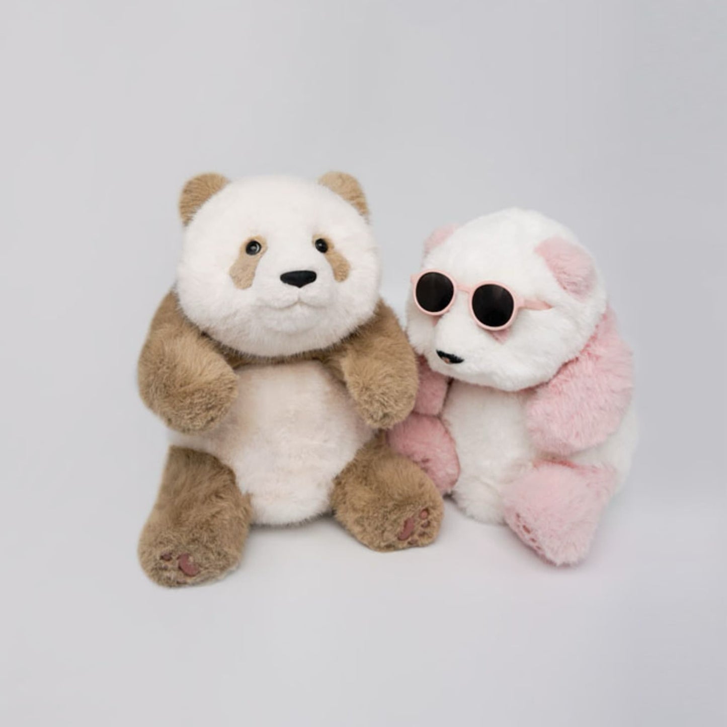 Qi Zai Panda – 珍しい茶色のパンダのぬいぐるみ、とってもかわいい仲間🐼💫