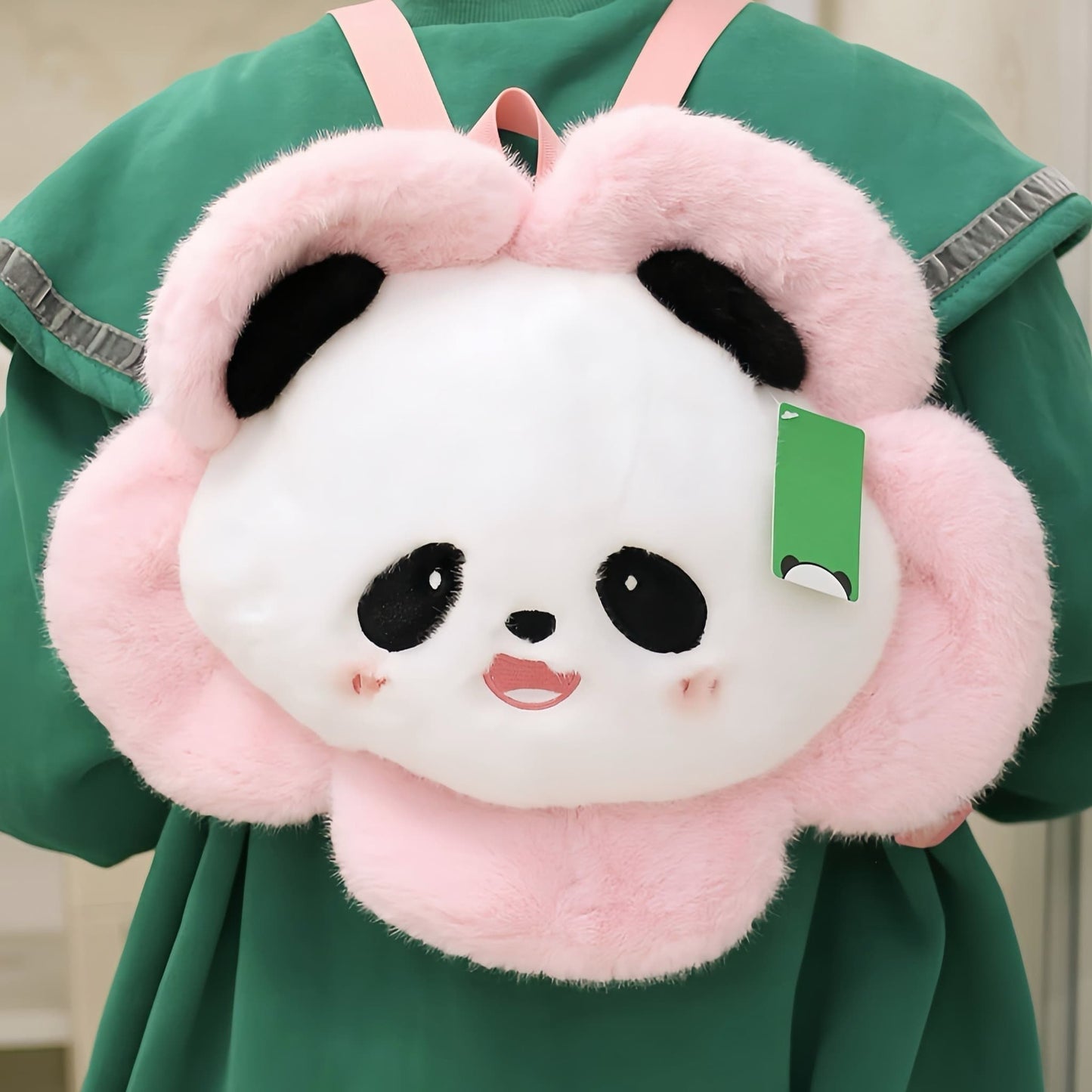 Mochila de peluche Panda Buddy: ternura que puedes llevar contigo
