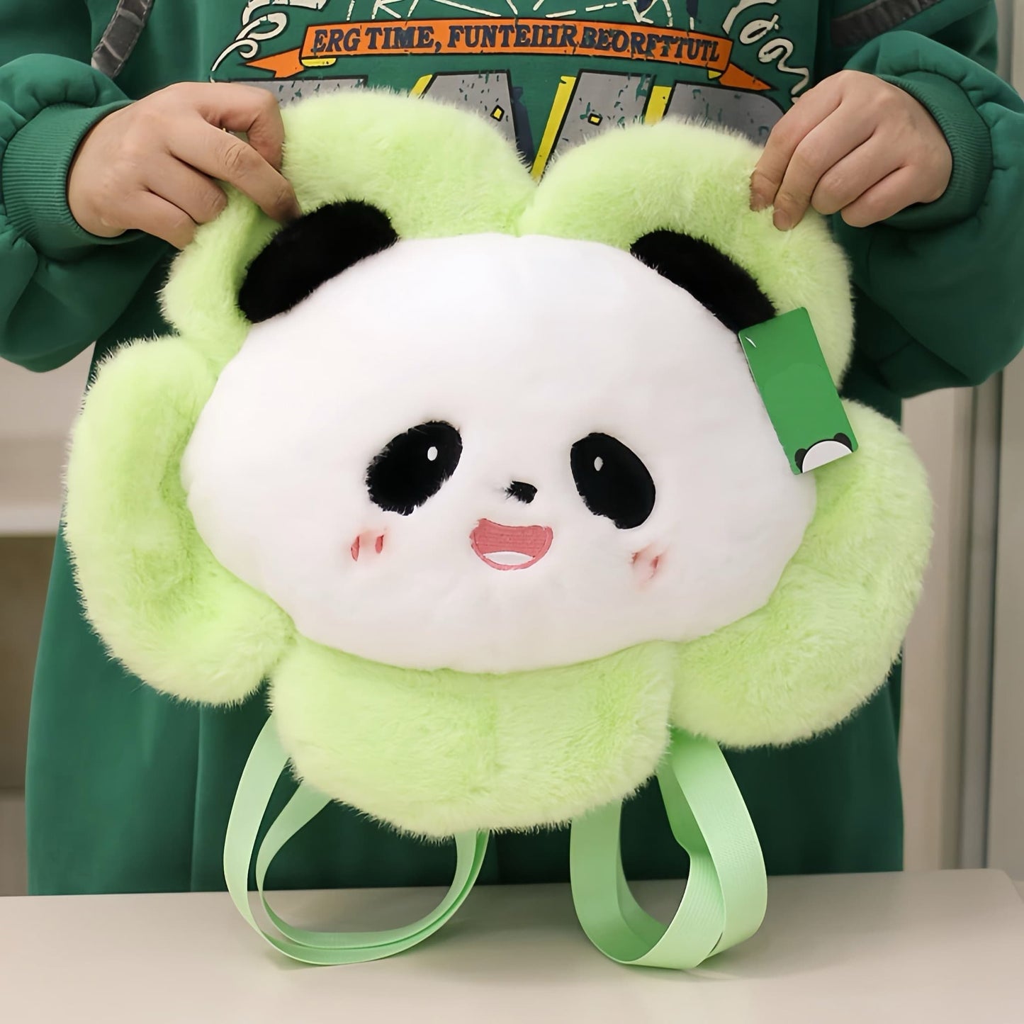 Mochila de peluche Panda Buddy: ternura que puedes llevar contigo