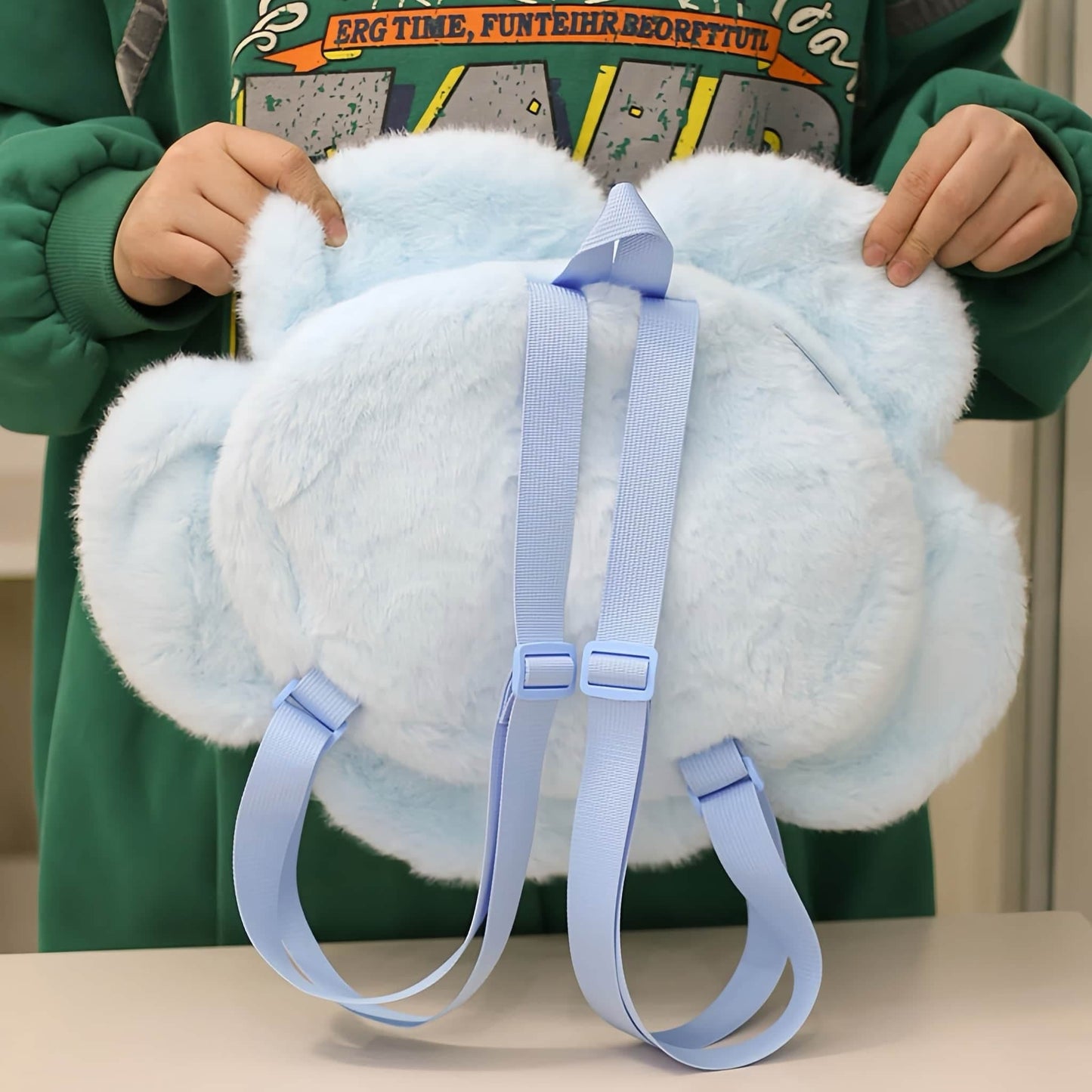 Mochila de peluche Panda Buddy: ternura que puedes llevar contigo