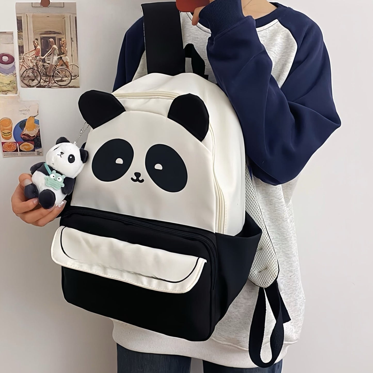 Mochila estilo panda: clásica en blanco y negro, divertida y funcional.