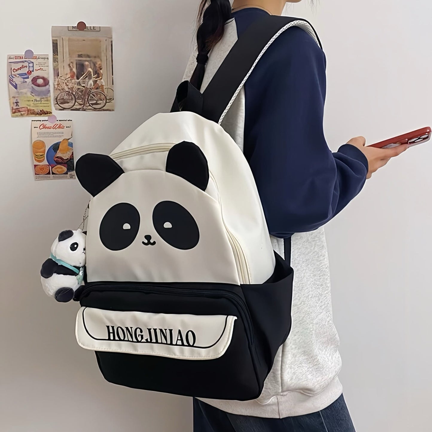 Mochila estilo panda: clásica en blanco y negro, divertida y funcional.