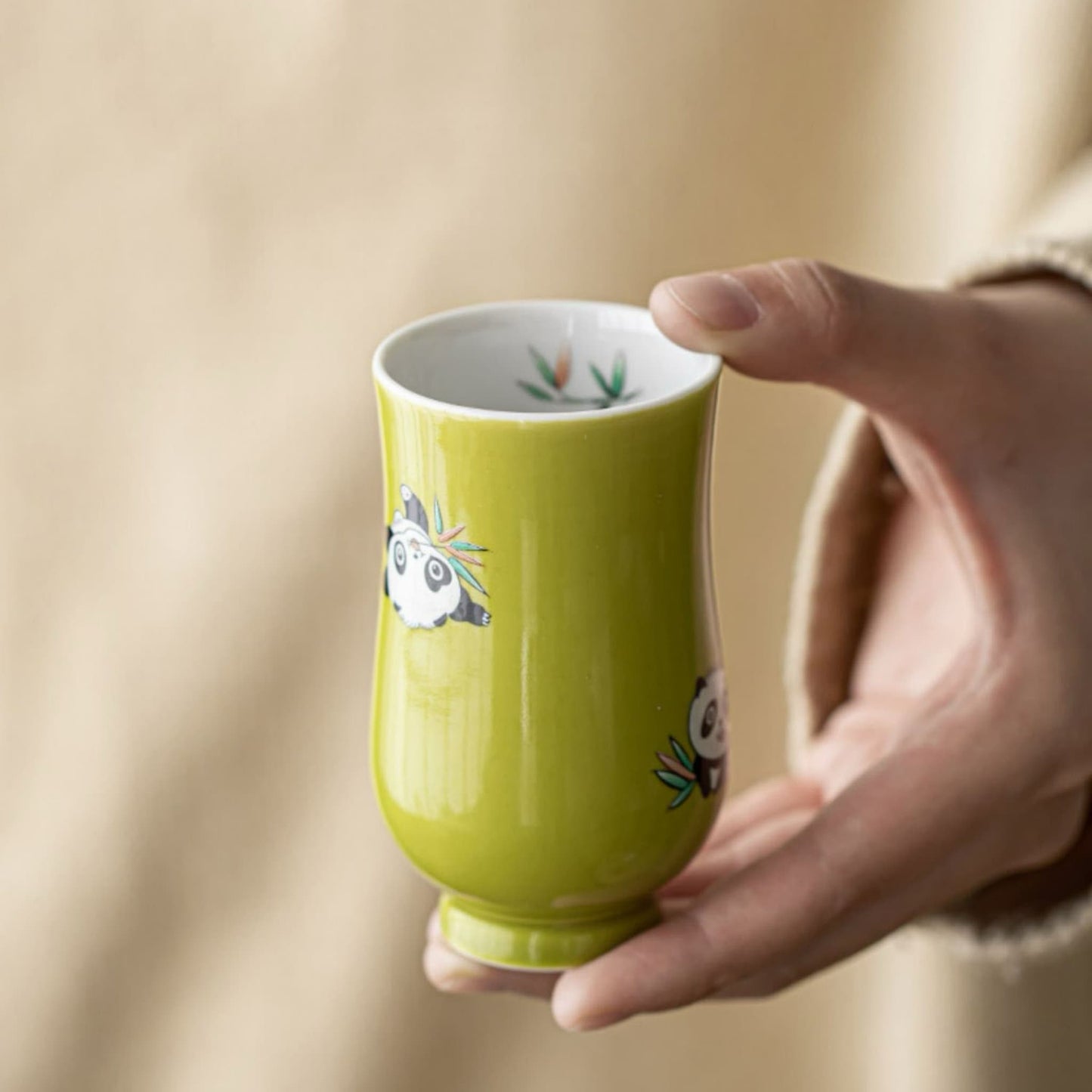 パンダの竹カップ – あらゆる飲み物にぴったりのパートナー ☕🐼