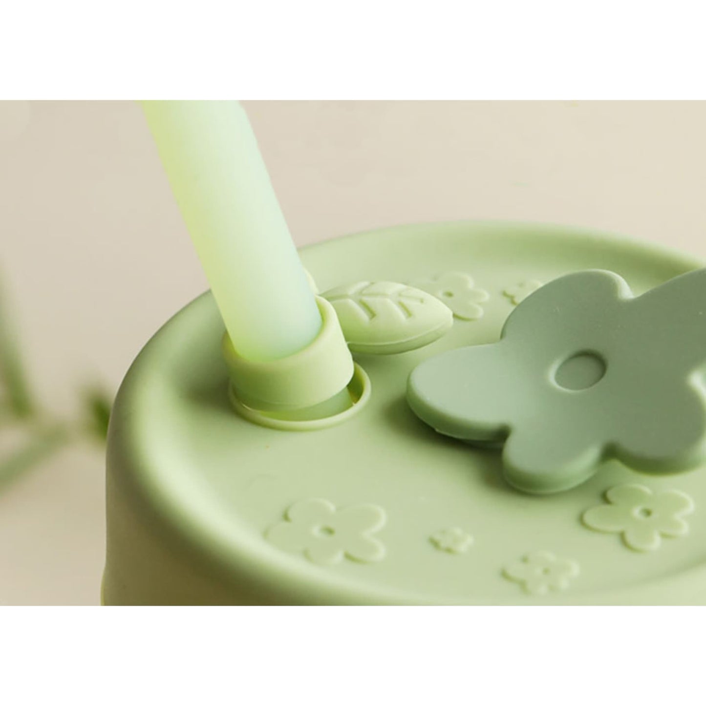 パンダのガラスストローカップ – 愛らしく保湿力抜群、危険なほどキュート 🐼💧