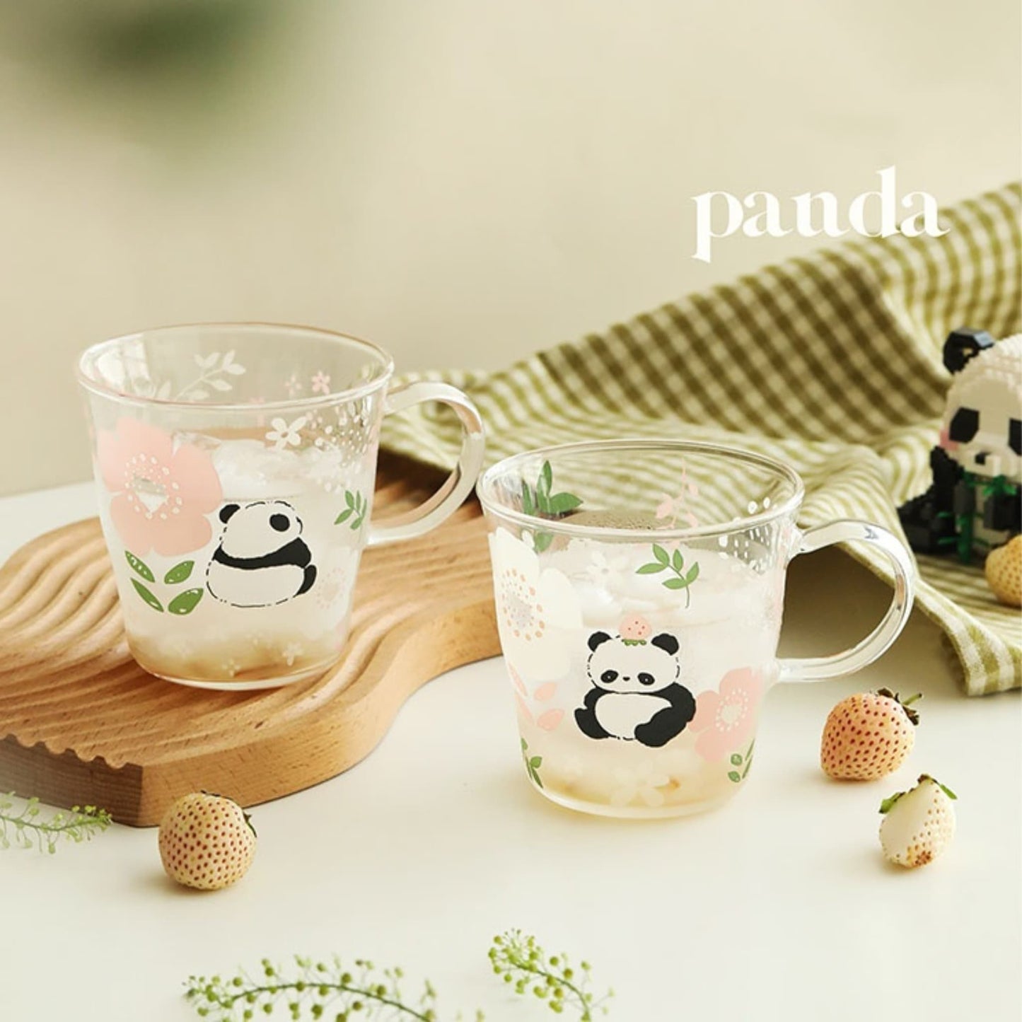 パンダのガラスカップ – 水分補給に最高にかわいい方法🐼💧