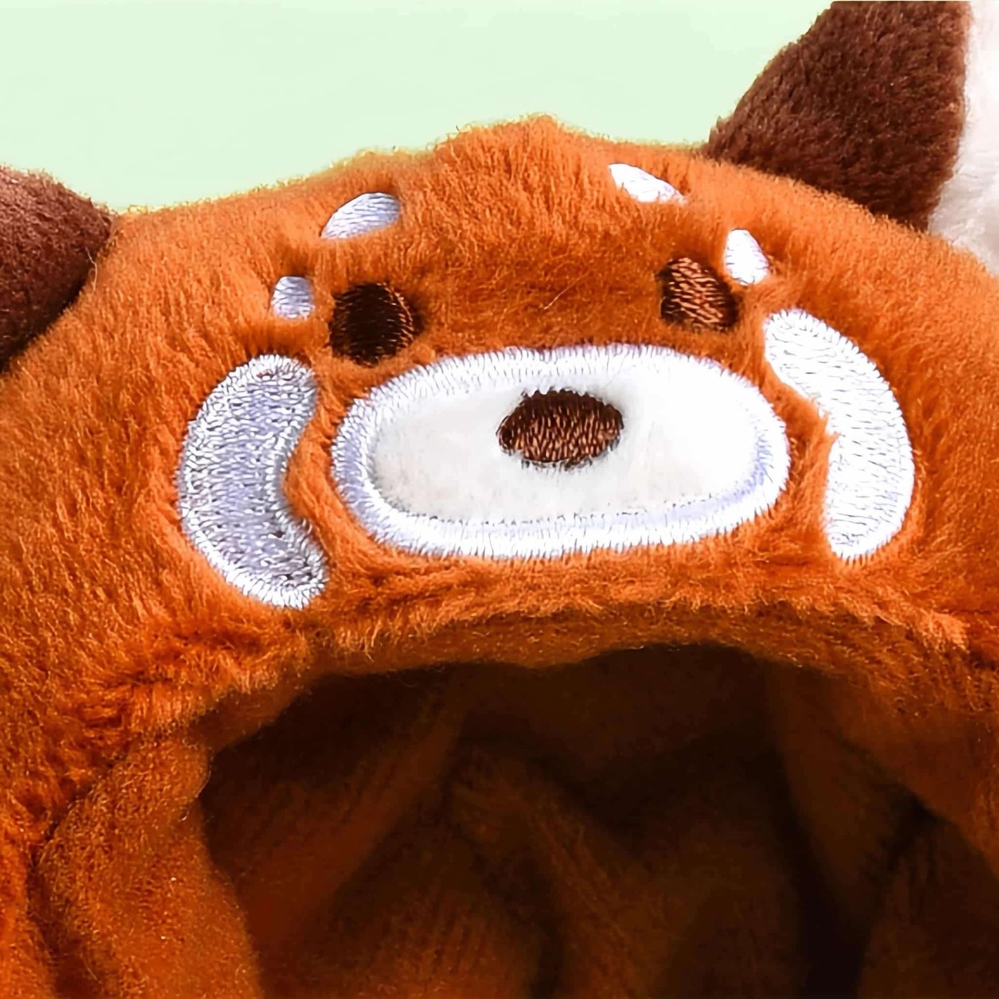 フアフアパンダのぬいぐるみ – 帽子をかぶった静かなお姫様、あなたの抱きしめ友達 🐼👑