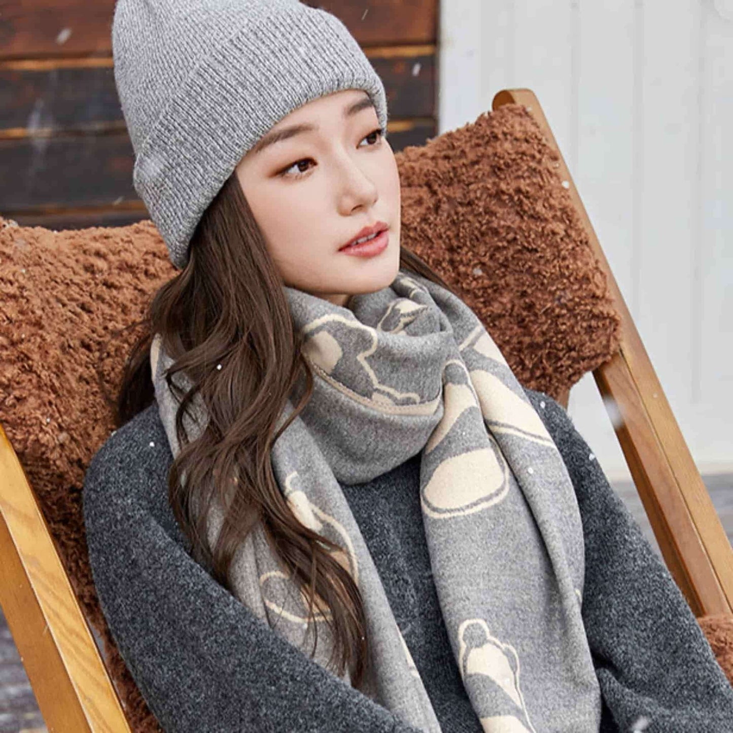 パンダのウールマフラー – 柔らかくて暖かく、遊び心たっぷりの可愛らしさ🐼🧣