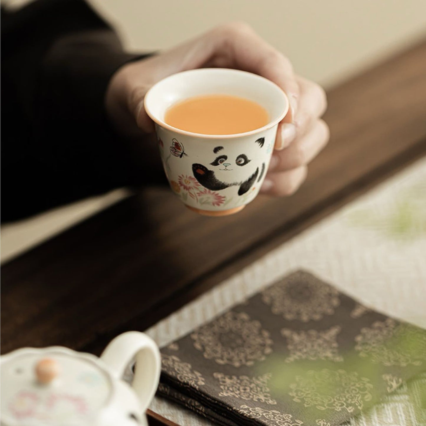 パンダティーセット – ティータイムにぴったりのお供 ☕🐼