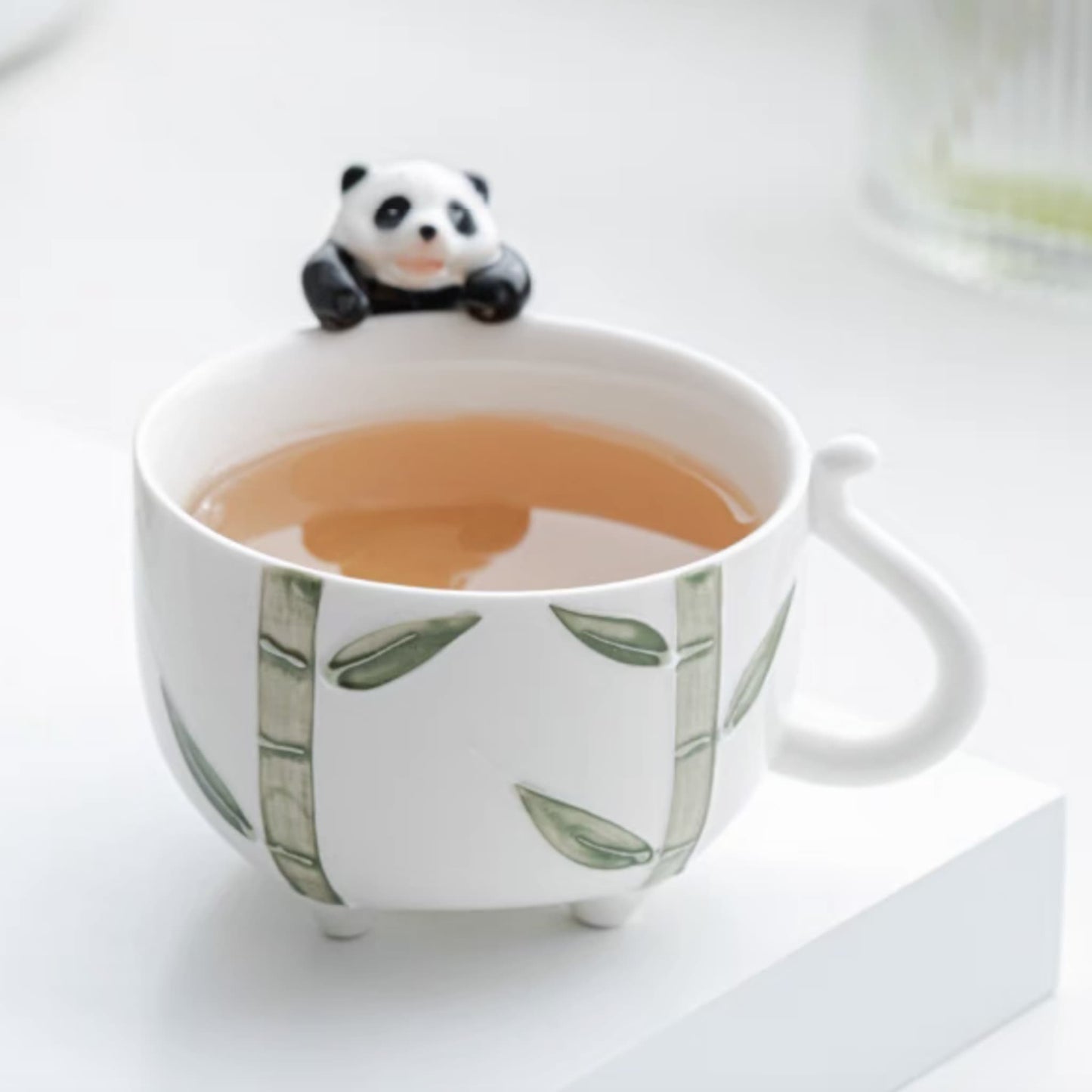 パンダティーカップ – 伝統、優雅さ、そして魅力の融合 🍵🐼