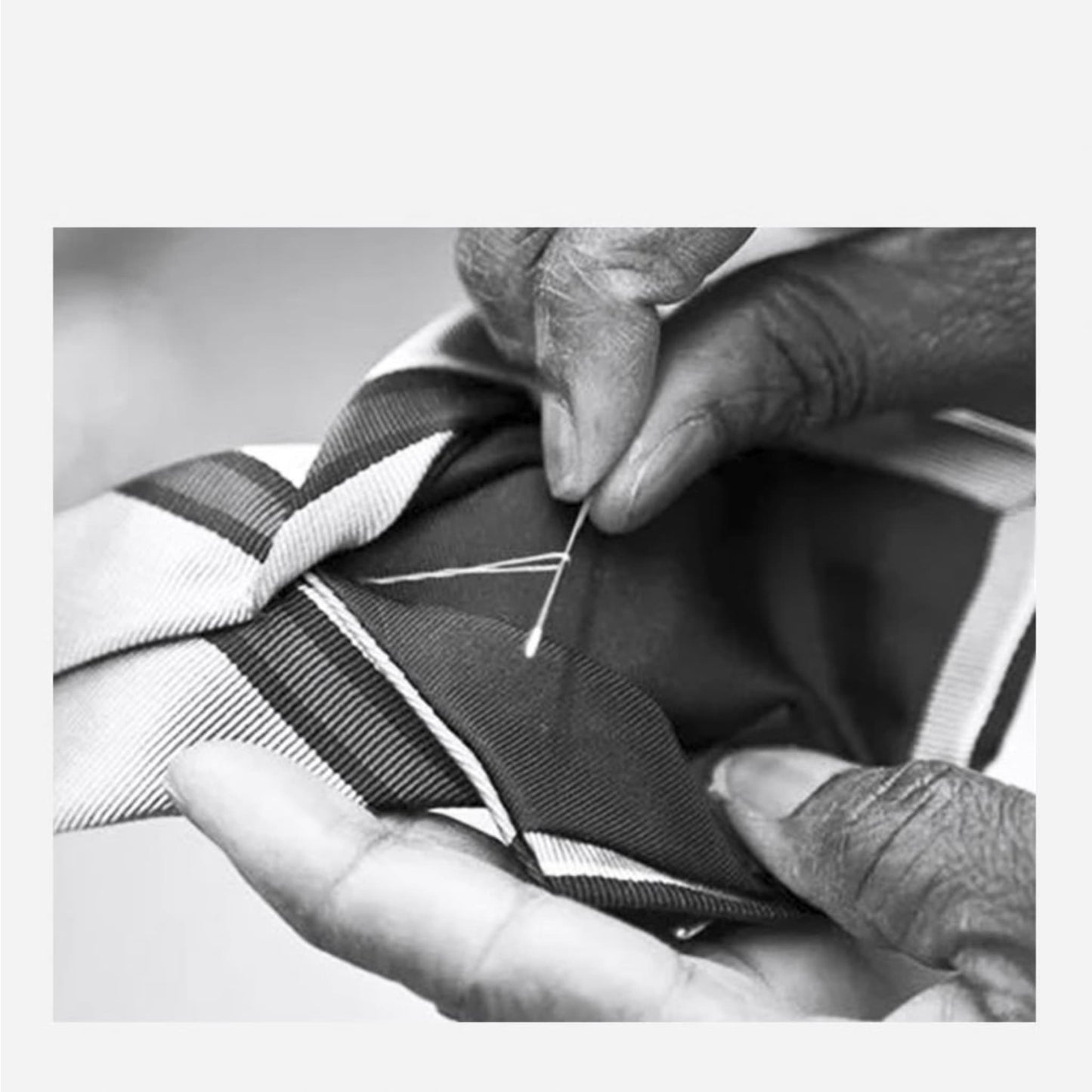 Corbata de seda Panda: un equilibrio perfecto entre elegancia y personalidad 🐼🎩