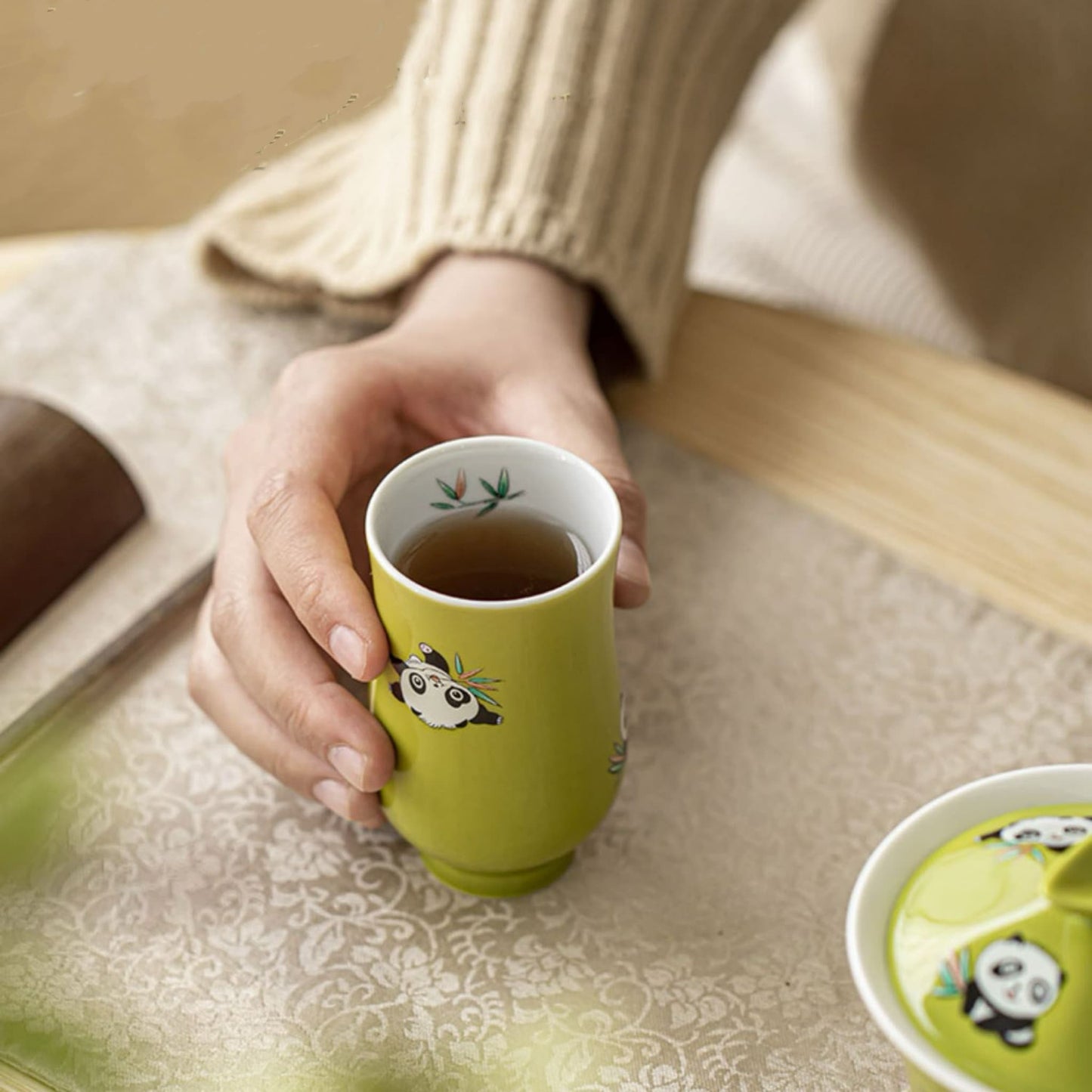 パンダの竹カップ – あらゆる飲み物にぴったりのパートナー ☕🐼