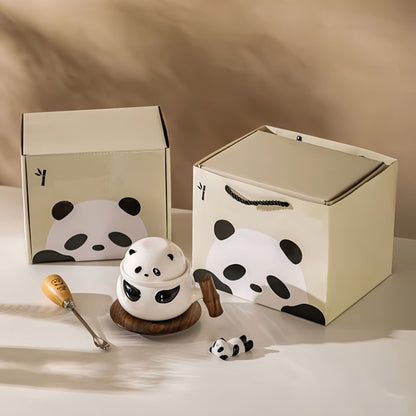🐼 クルミ材のハンドル付きパンダ陶器マグカップ – コーヒー、紅茶などに使える、感情豊かな可愛いパンダカップ