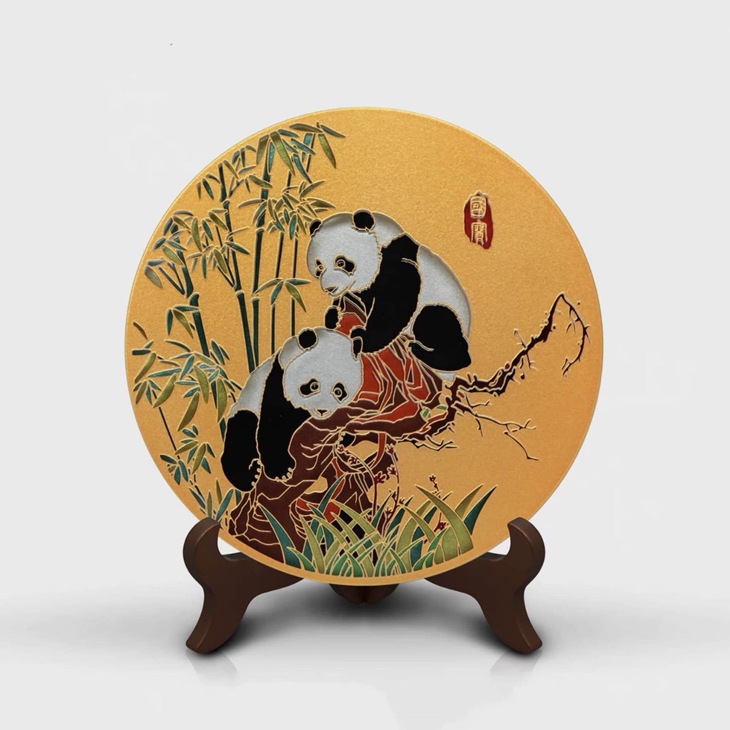 両面手彫りの芸術的なプレート – 現代の職人技の傑作🐼