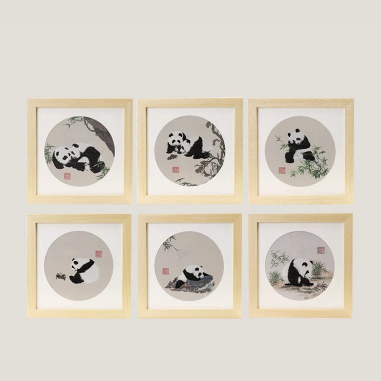「パンダと蜀の錦」 – 四川省国立博物館所蔵の手織りシルクアート🐼✨