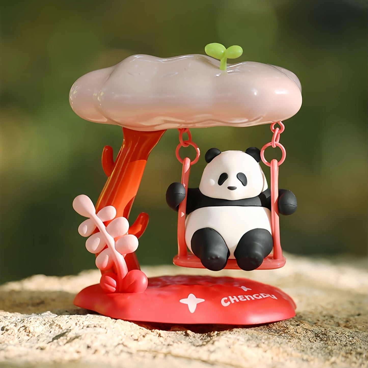 🐼 パンダのブランコ人形 – 自宅、オフィス、車内を飾る可愛いインテリア | 毎日パンダの喜びをお届けします