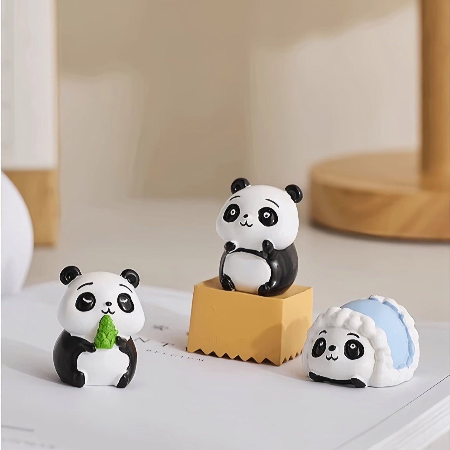 Adorno de resina con temática de panda: una decoración encantadora para cualquier espacio